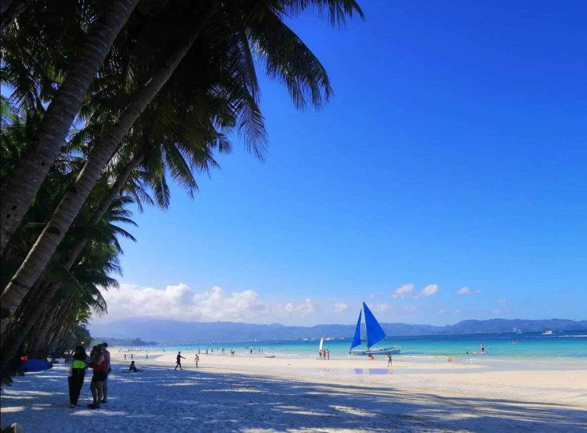 Locanda Boracay Coco Huts