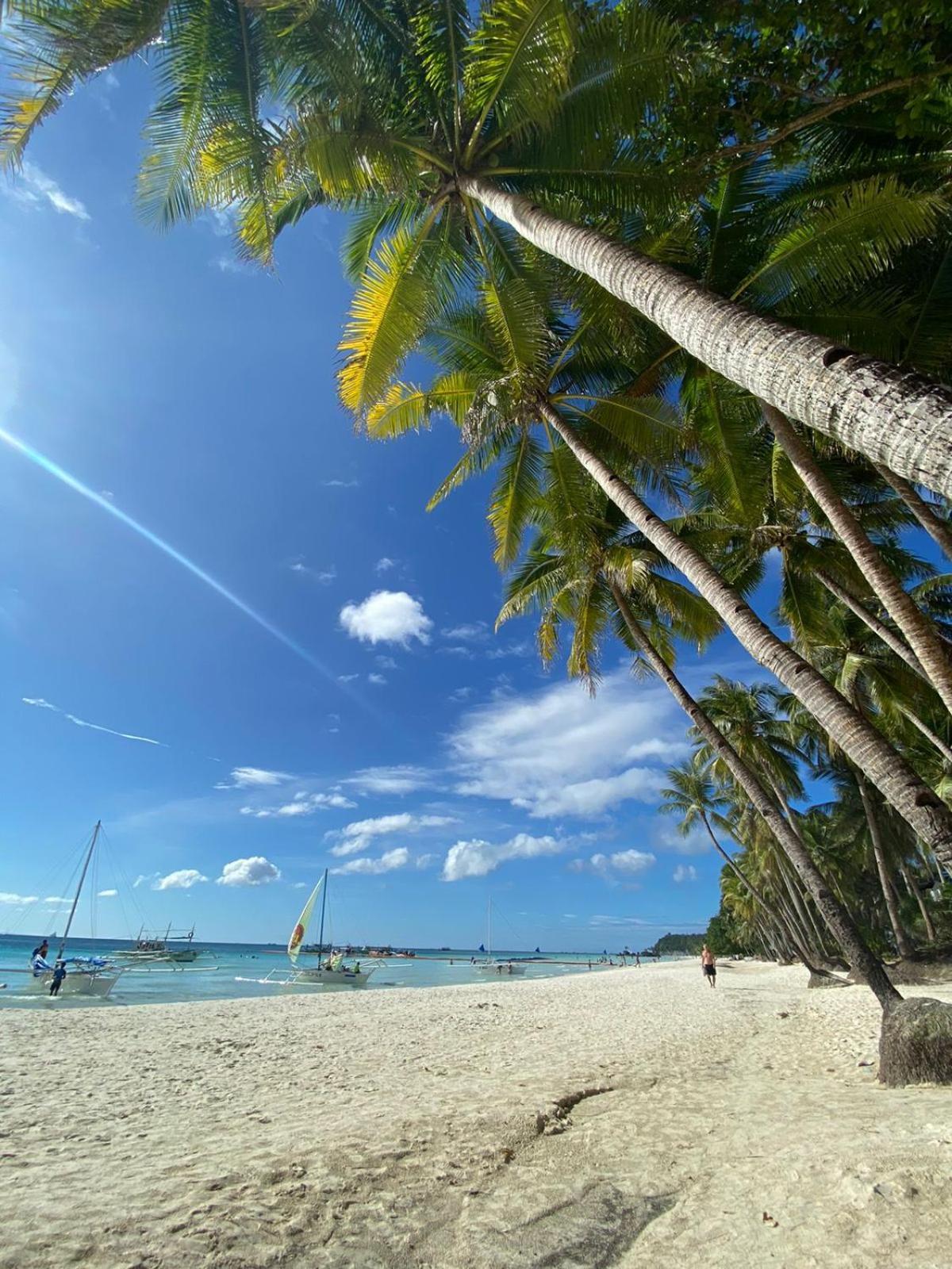 Locanda Boracay Coco Huts 2*