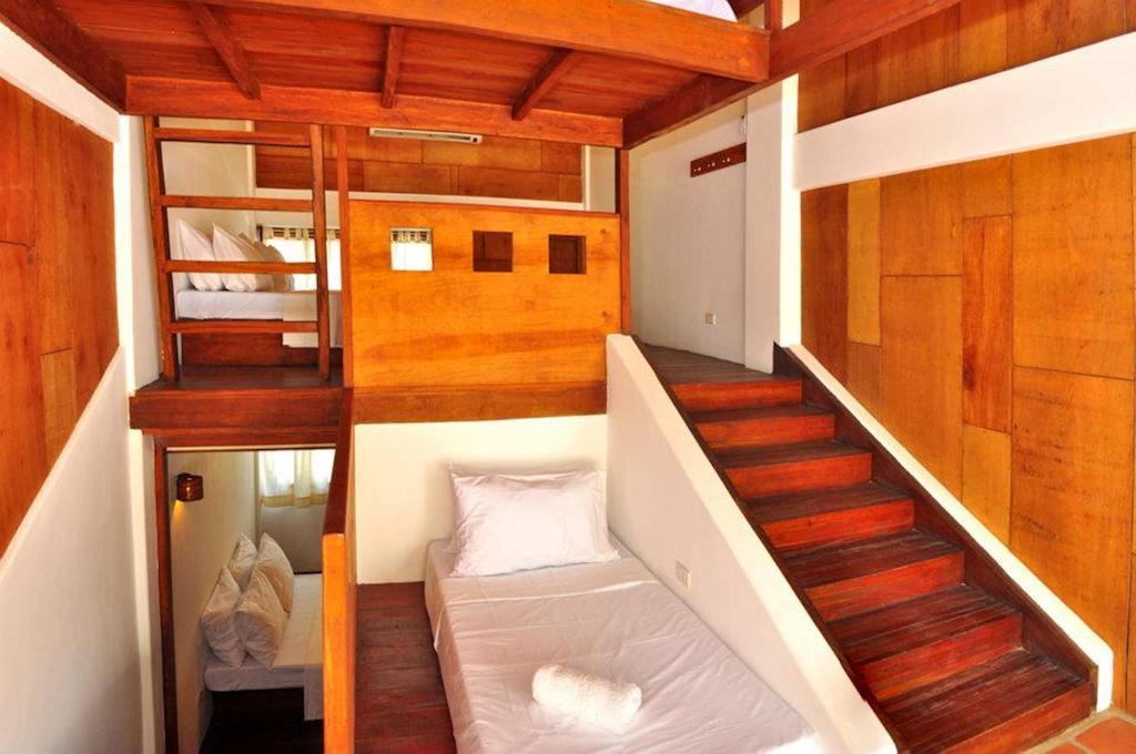 Boracay Coco Huts Balabag (Boracay)